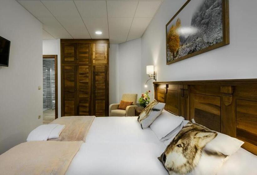 پانسیون Hostal Bosque De Gamueta