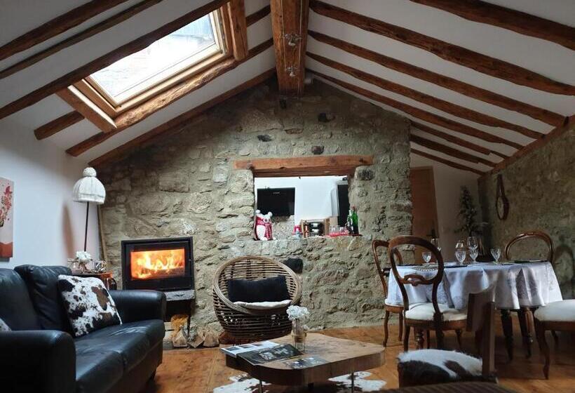 پانسیون La Petite Chapelle