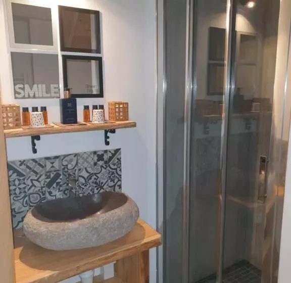 Majatalo La Petite Chapelle