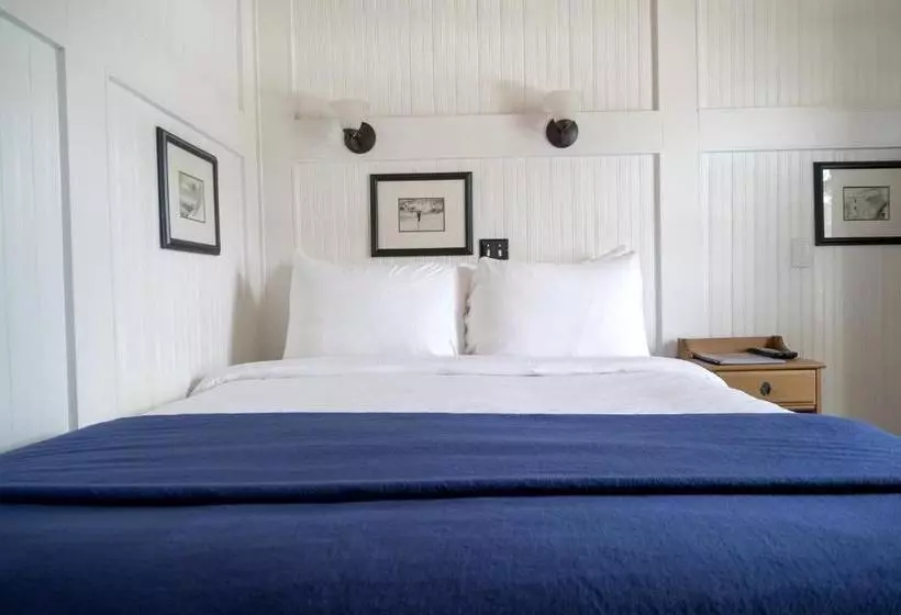 Hotelli Three Peaks Banff