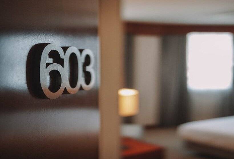 هتل Dom Carlos Liberty