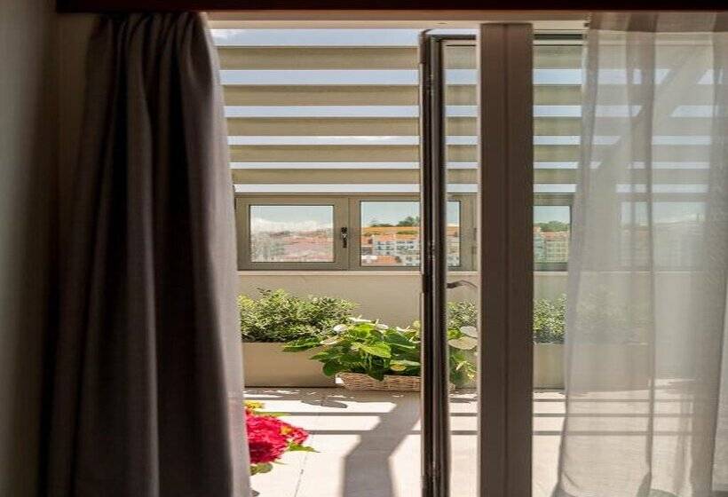 هتل Dom Carlos Liberty