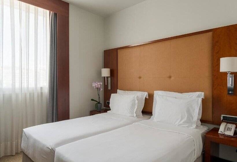 هتل Dom Carlos Liberty