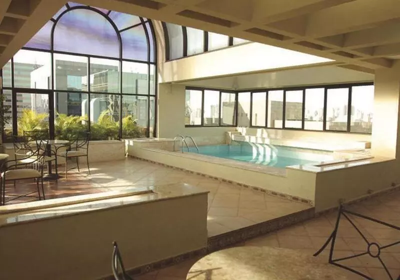 ホテル Estanplaza Nações Unidas