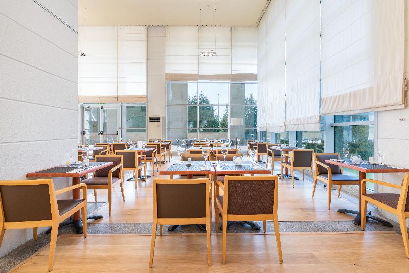 ホテル Eurostars San Lazaro