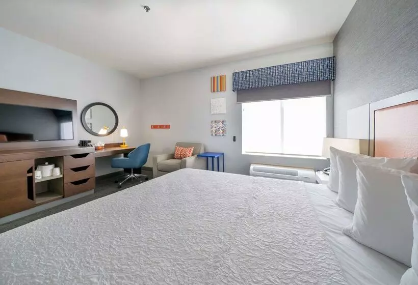 Отель Hampton Inn & Suites Modesto Salida