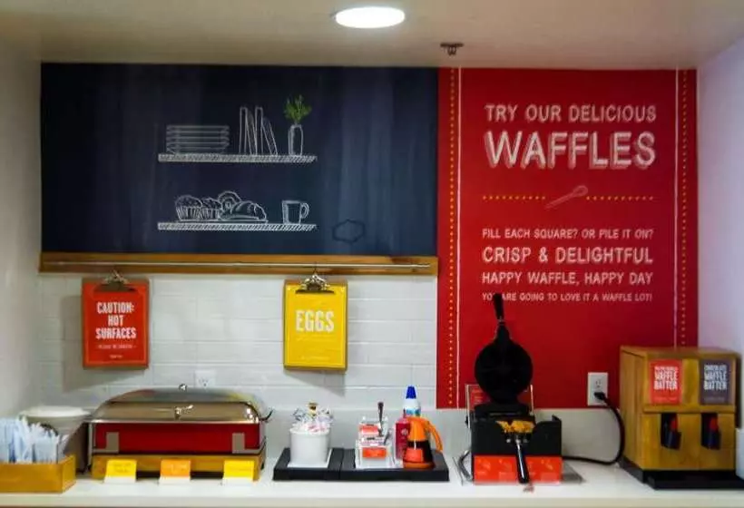 Отель Hampton Inn & Suites Modesto Salida