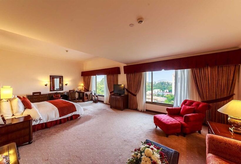 هتل Islamabad Serena