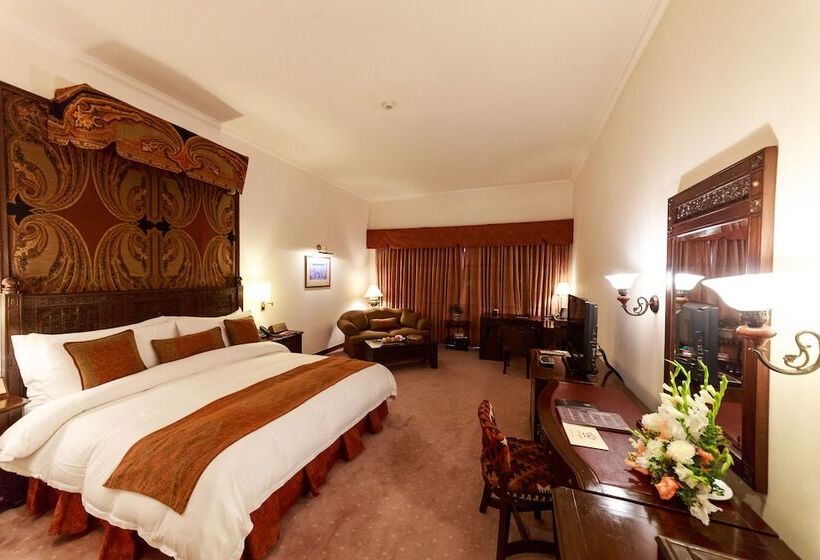 هتل Islamabad Serena