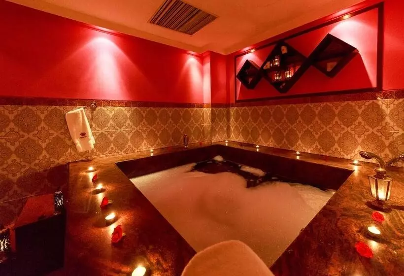 هتل Islamabad Serena