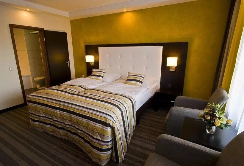 酒店 Moers Van Der Valk