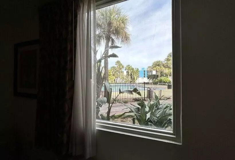 هتل Monumental Movieland