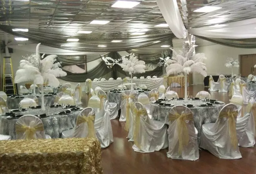 هتل Monumental Movieland