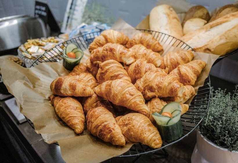 هتل Radisson Blu Airport Terminal