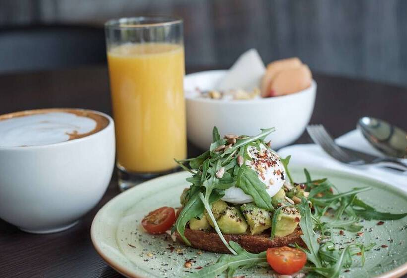 هتل Radisson Blu Airport Terminal