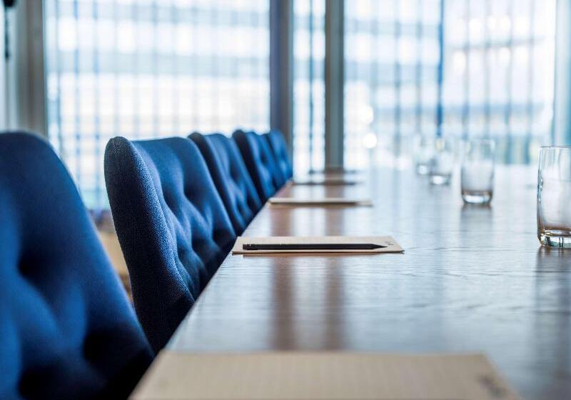 هتل Radisson Blu Airport Terminal