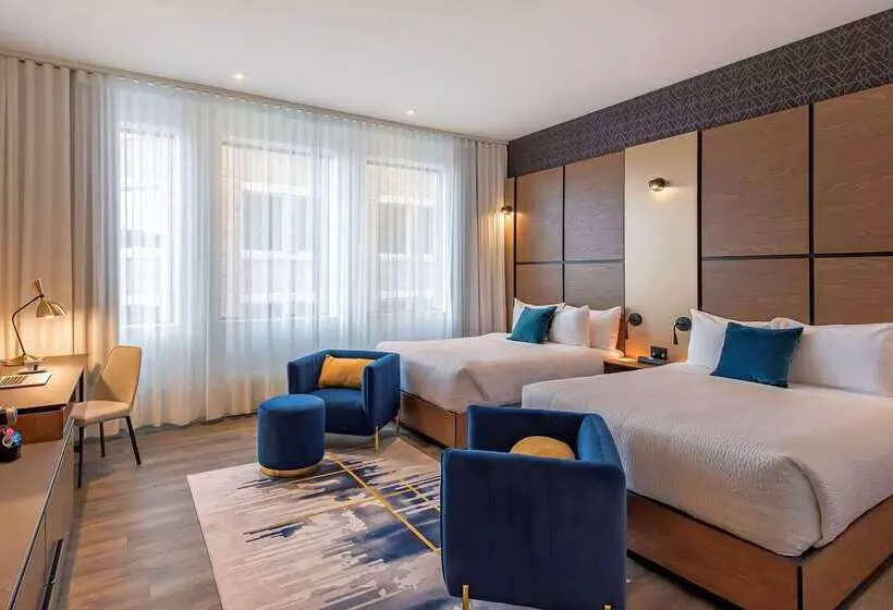 Royal William, Ascend Hotel Collection