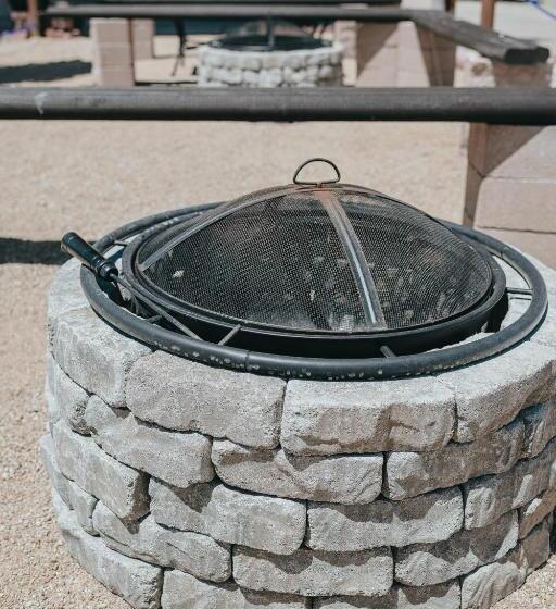 Отель Sea Air Inn & Suites   Downtown   Restaurant Row