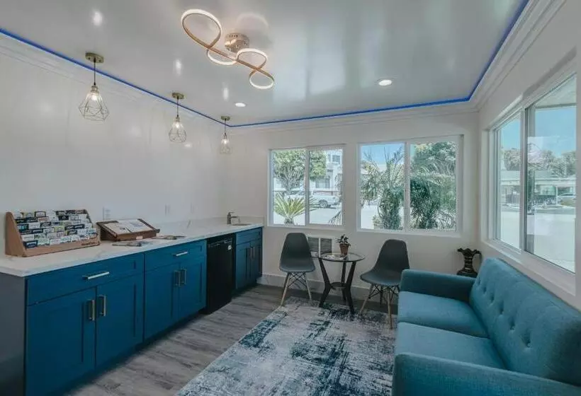 酒店 Sea Air Inn & Suites   Downtown   Restaurant Row