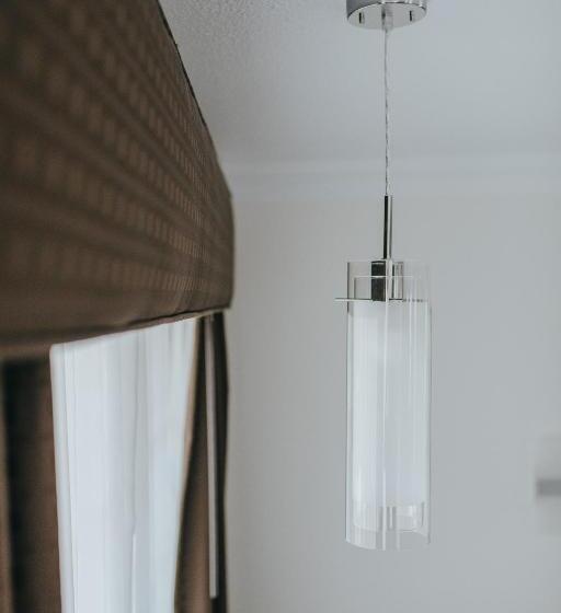 Отель Sea Air Inn & Suites   Downtown   Restaurant Row