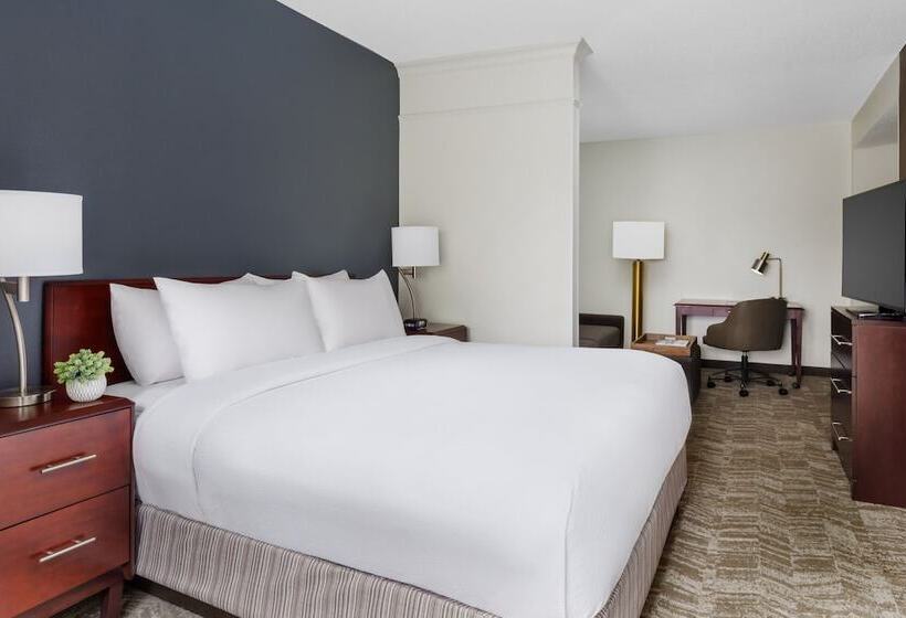 فندق Springhill Suites Manchesterboston Regional Airport