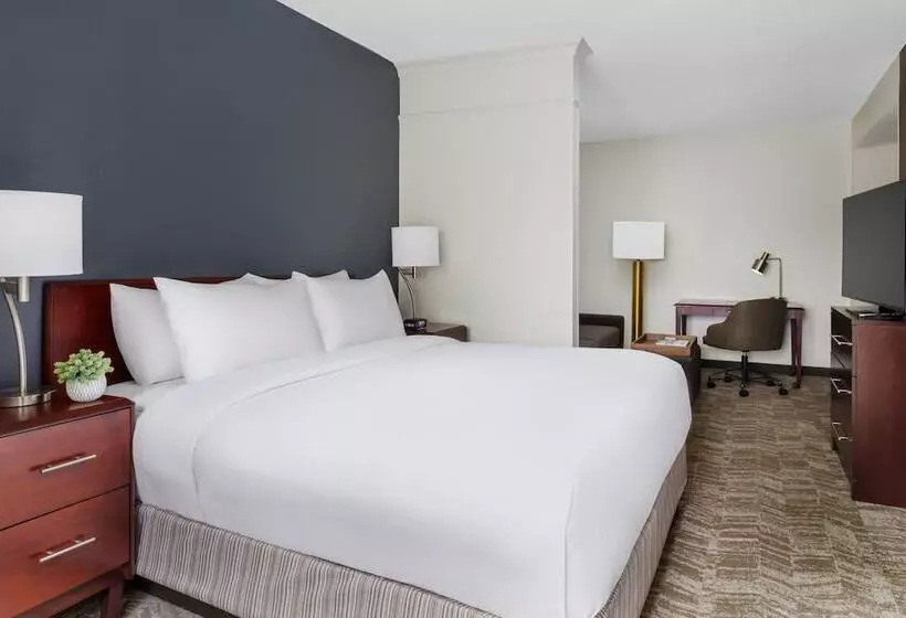 هتل Springhill Suites Manchesterboston Regional Airport