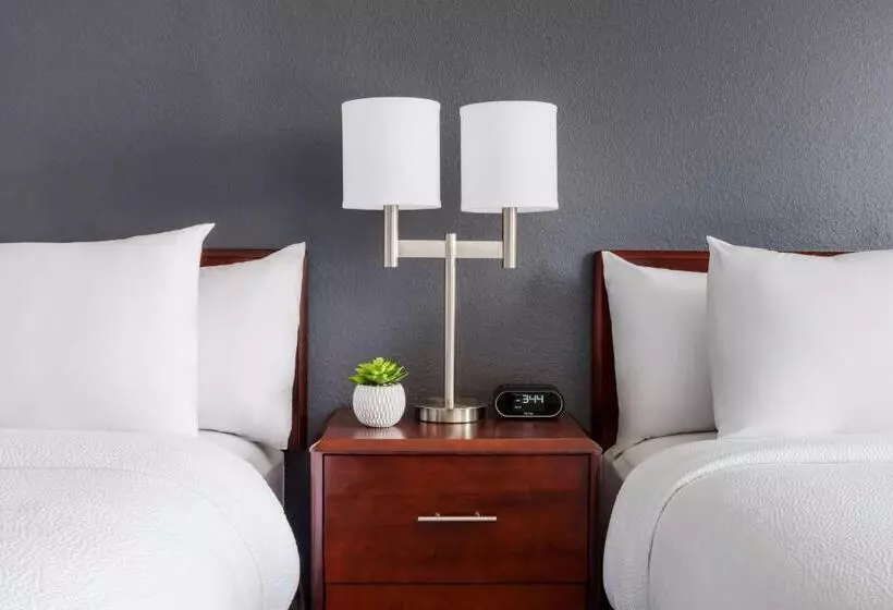 هتل Springhill Suites Manchesterboston Regional Airport