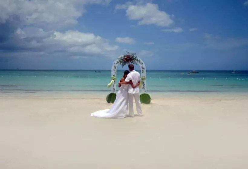 هتل Sunset At The Palms Resort Adults Only All Inclusive