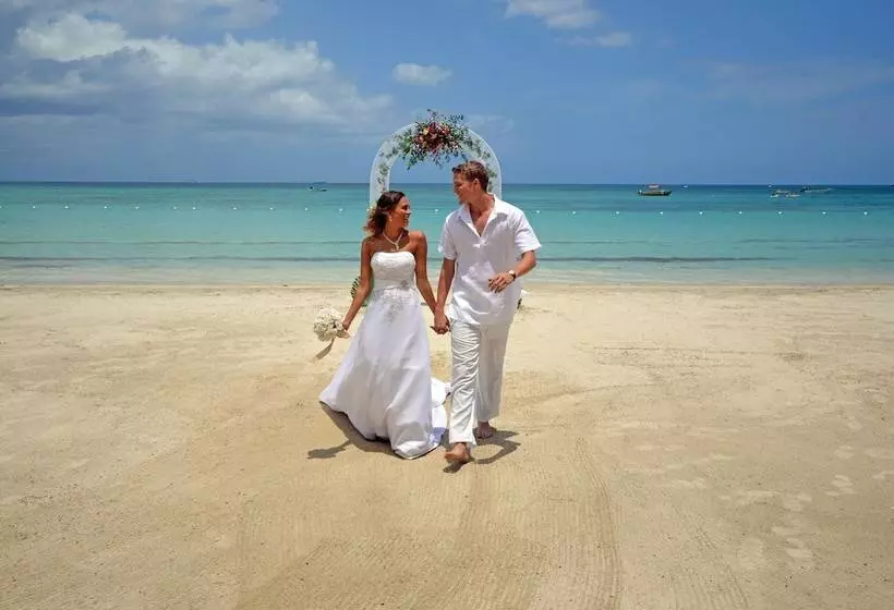 هتل Sunset At The Palms Resort Adults Only All Inclusive