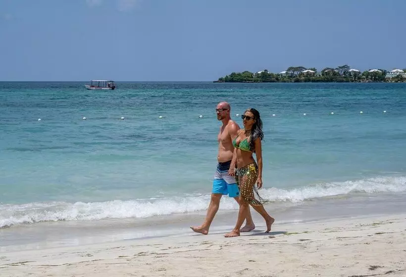 هتل Sunset At The Palms Resort Adults Only All Inclusive