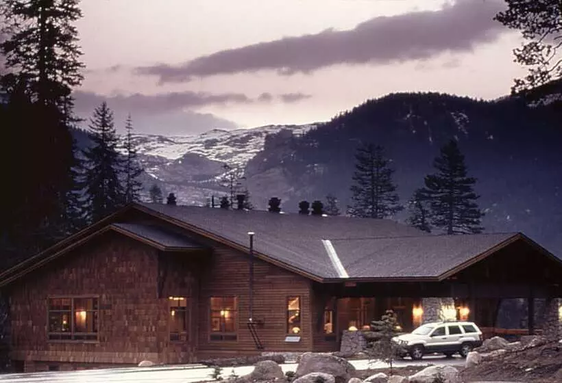 酒店 Wuksachi Lodge