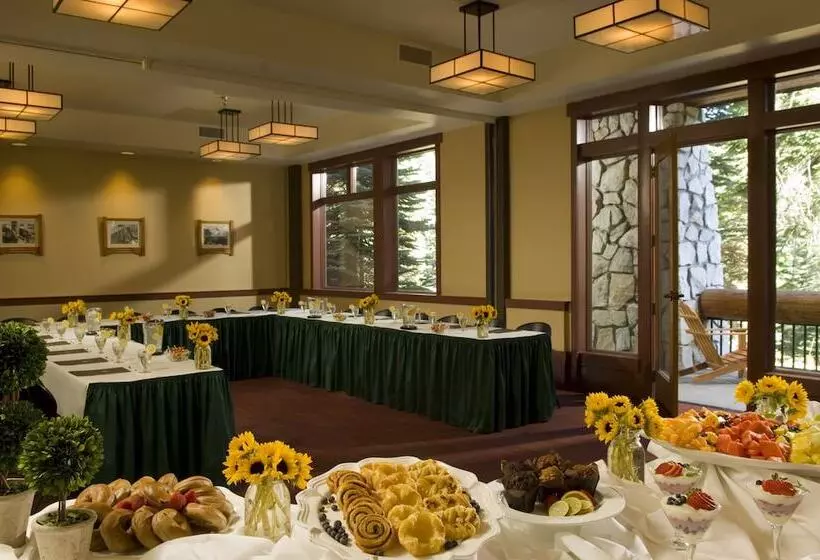 酒店 Wuksachi Lodge