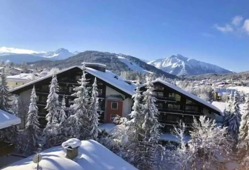 Отель Das Kronen