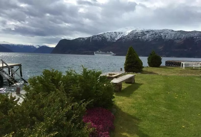 Leikanger Fjordhotel   Unike Hoteller
