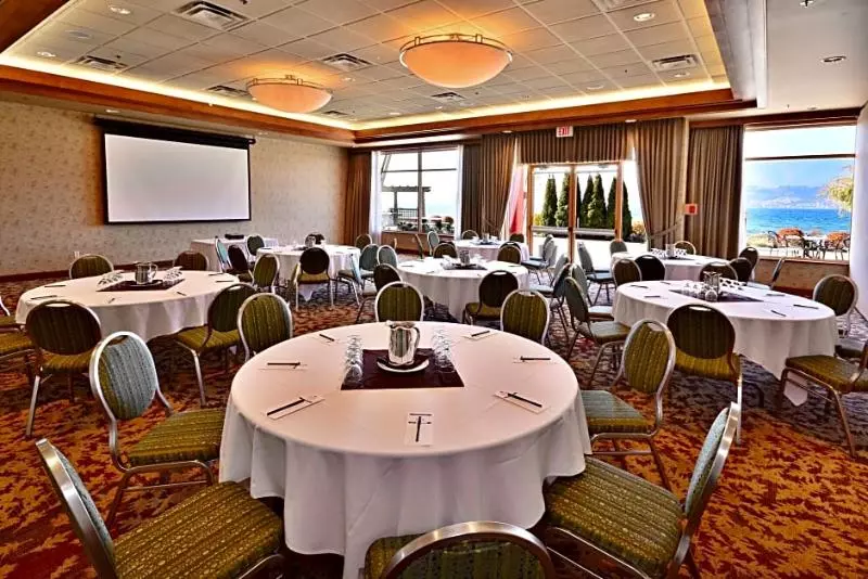 Manteo At Eldorado Resort