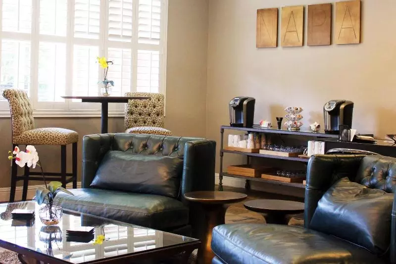 Курорт Bel Abri Napa Valley Inn