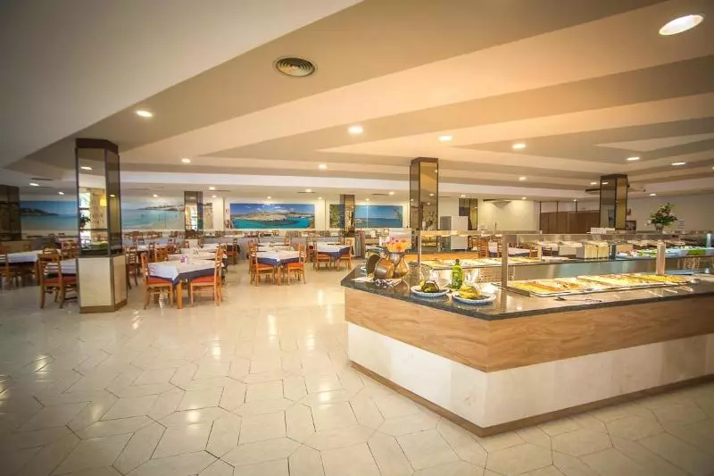 리조트 Club Cala Romani