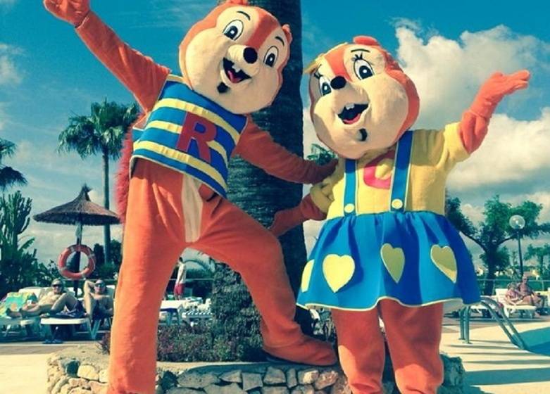 渡假胜地  Club Cala Romani