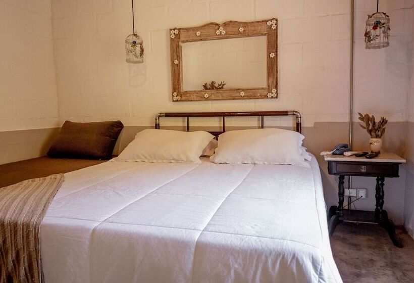 ホテル Fazenda Cachoeira Da Furna