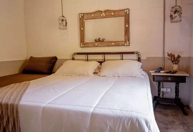 ホテル Fazenda Cachoeira Da Furna