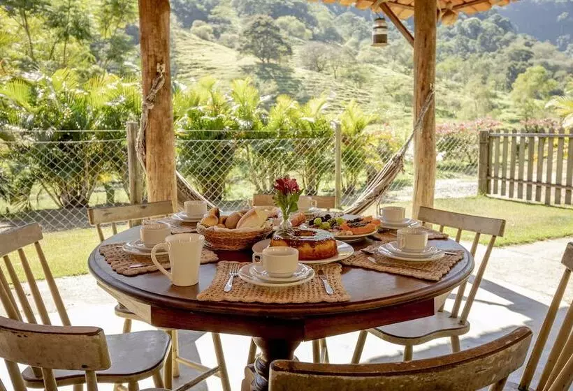 ホテル Fazenda Cachoeira Da Furna