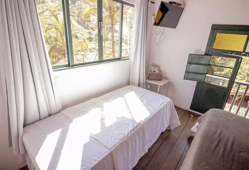 ホテル Fazenda Cachoeira Da Furna