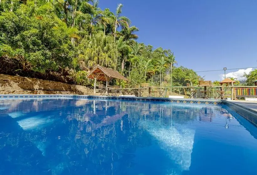 ホテル Fazenda Cachoeira Da Furna