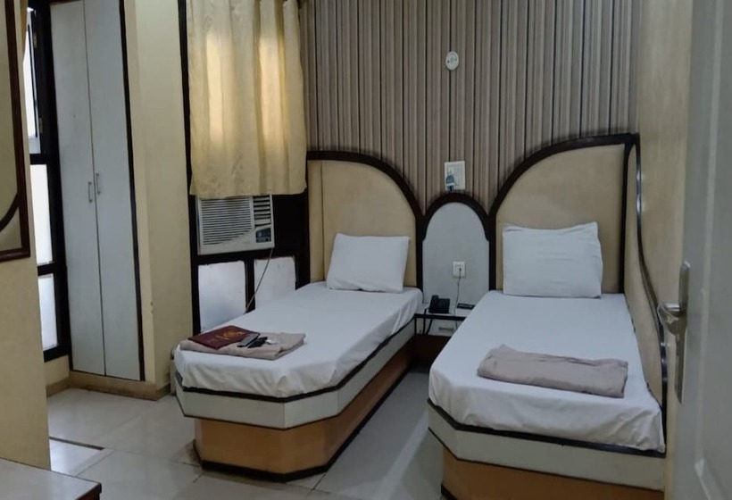 בית מלון כפרי Harsh Regency