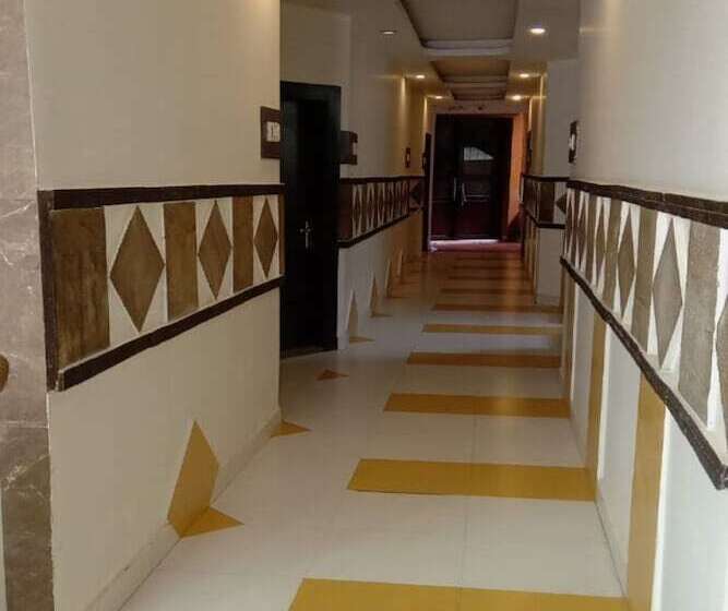 בית מלון כפרי Harsh Regency