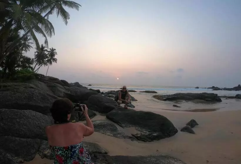 Hotelli Inn Sea Horizon Ahungalla