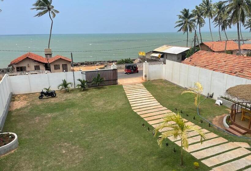 فندق Isamar Front Beach