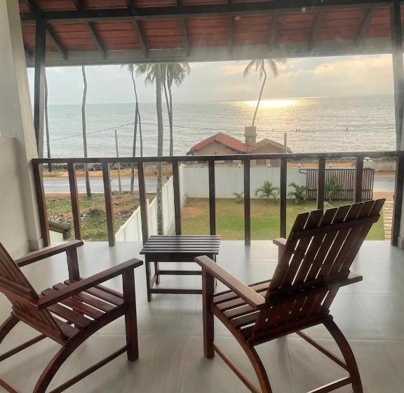 فندق Isamar Front Beach