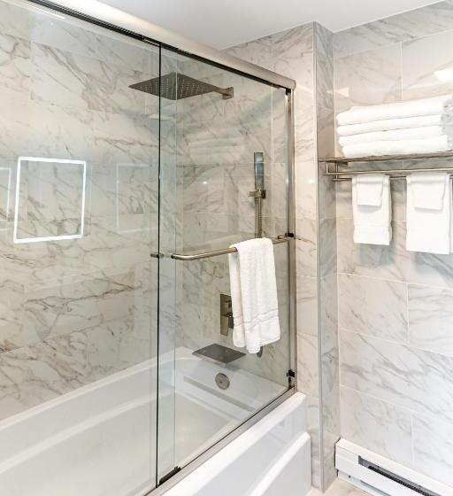 Skylaranna Resort & Spa