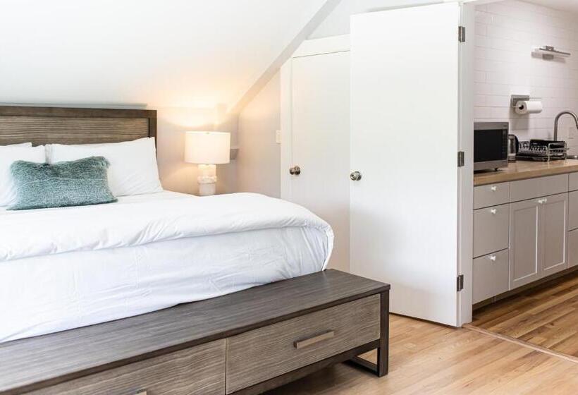 Skylaranna Resort & Spa